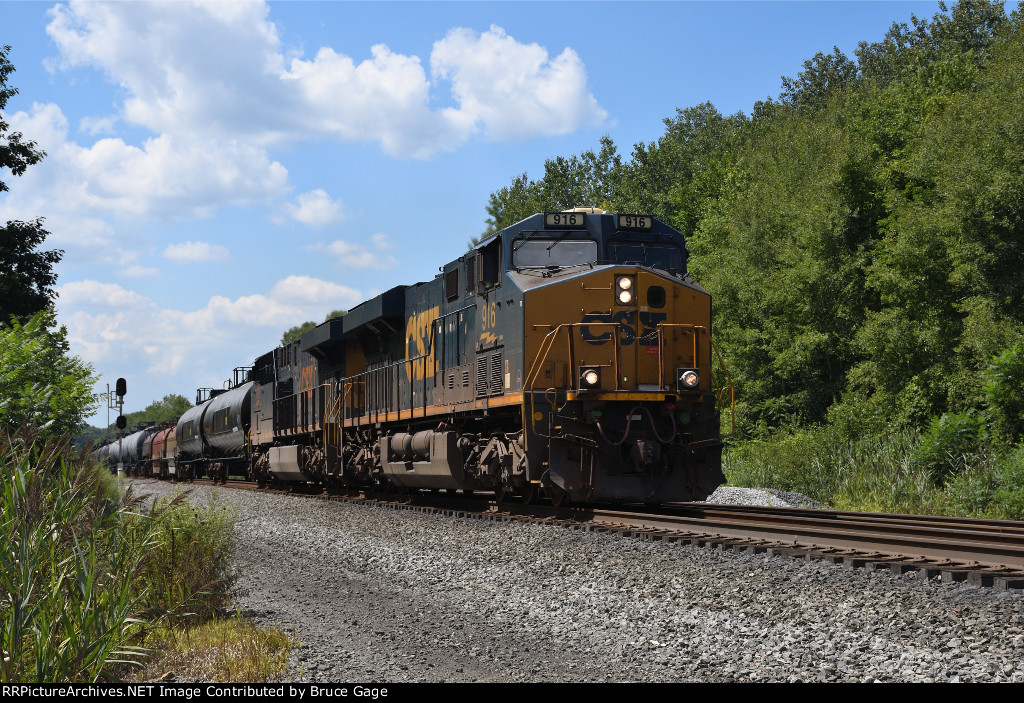 CSX 916